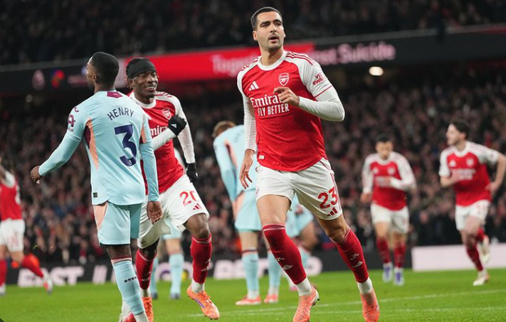 Merino Jadi Raja Gol Tak Terduga, Arsenal Kian Menjauh di Puncak: Brentford Ditaklukkan 2-0 di Emirates