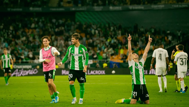 Gol Menit Terakhir Bellerin Hancurkan Mimpi Madrid, Barcelona Nyaris Pastikan Gelar Juara La Liga