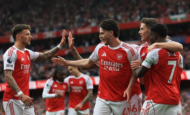 Arsenal Selamat dari Gol Kontroversial di Ujung Laga, Lima Poin dari Puncak Impian