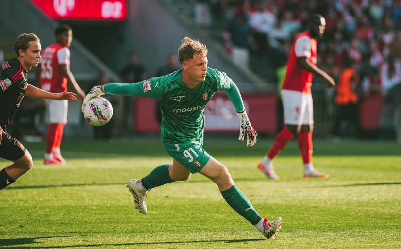 Newcastle Datangkan Lukas Hornicek dari Braga, Kiper Ceko Itu Teken Kontrak Lima Tahun